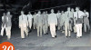 Foto Sekretaris Konferensi Regional FAO III, Ojala dan Ellington, bersama anggota delegasi saat tiba di Lapangan Udara Kemayoran, 30 September 1956, dalam rangka Konferensi Regional Food and Agriculture Organization (FAO) di Bandung.